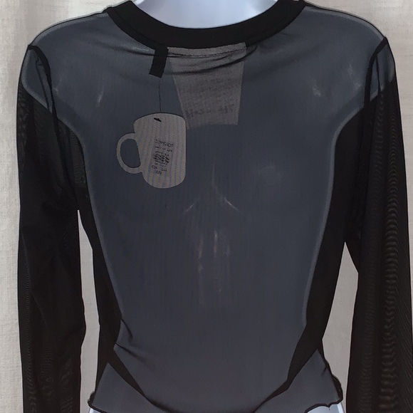 NEW! TEE and CAKE Sheer Rose Crop Top! - Picture 3 of 3